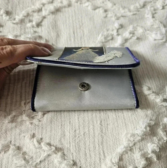 Vintage Disney Cinderella Wallet - Picture 11 of 12